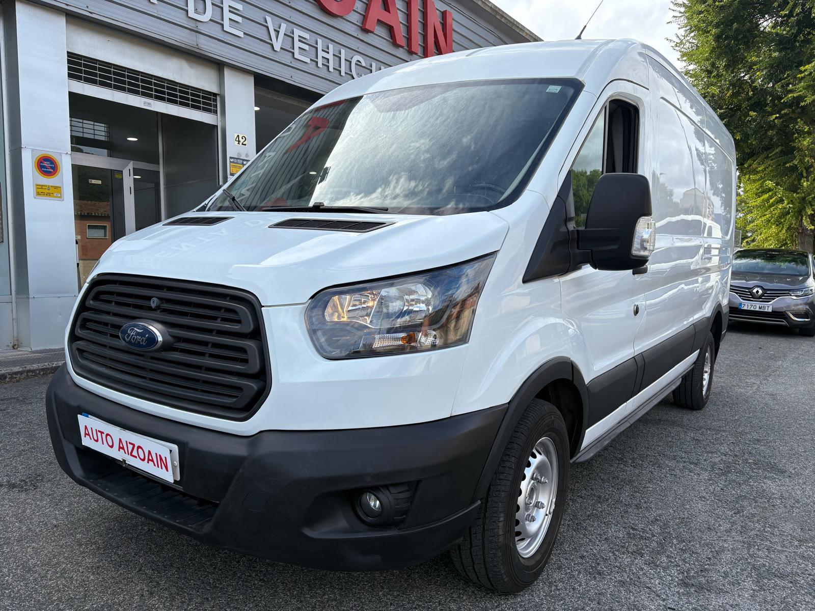 FORD Transit (FT 350 L3 Chasis Ambiente 130) en Navarra