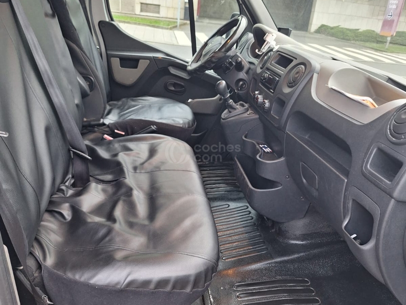 Foto del RENAULT Master Combi9 dCi 125 L2H2 3500 QS