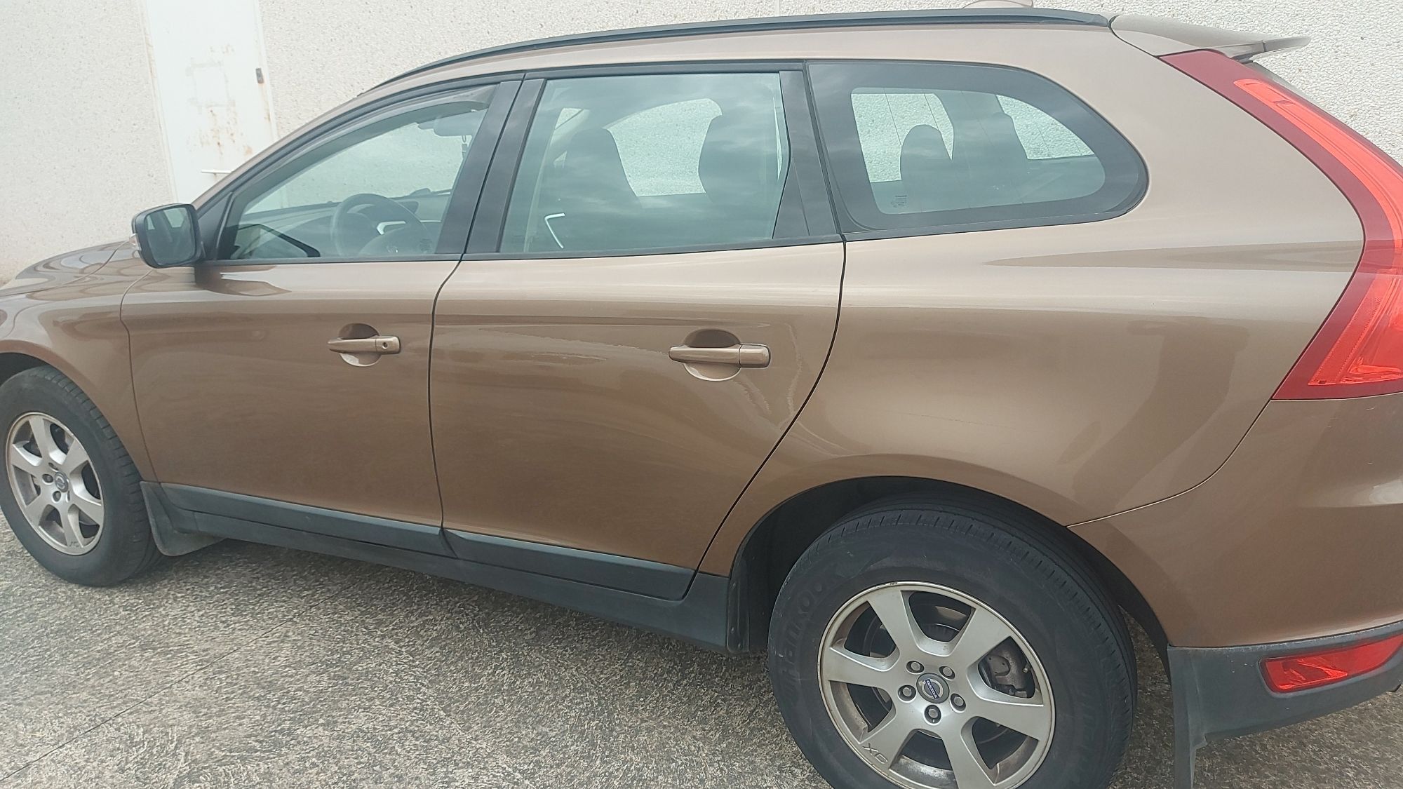 Foto del VOLVO XC60 2.4D Kinetic