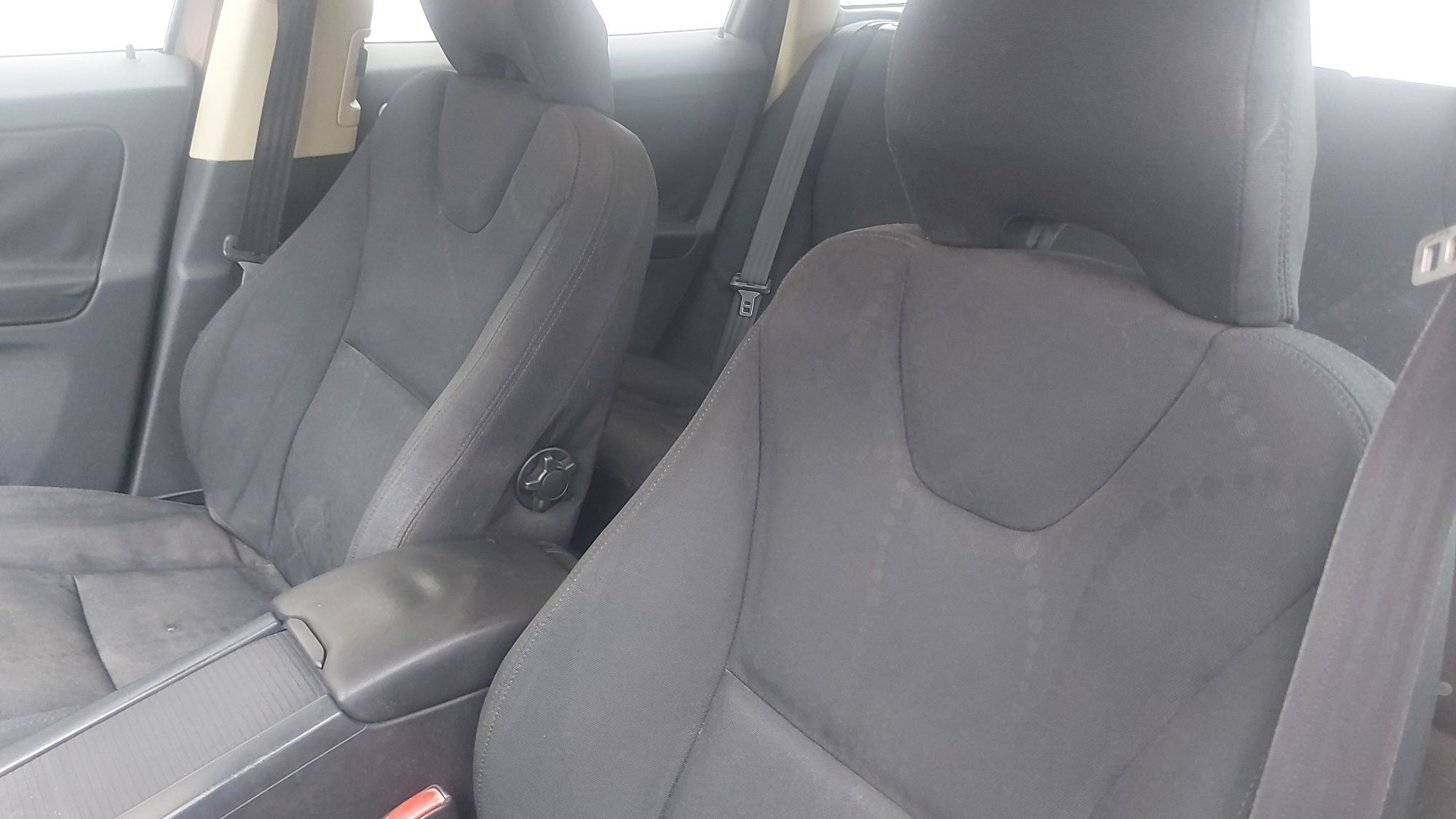 Foto del VOLVO XC60 2.4D Kinetic