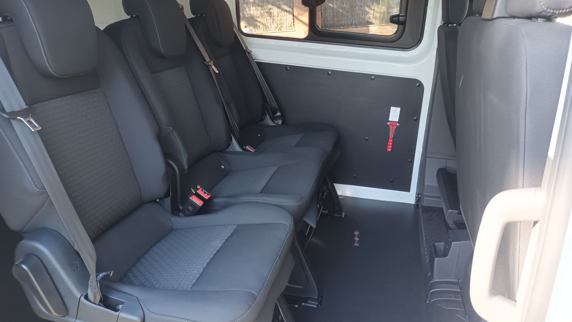 Foto del FORD Transit Custom FT 320 L1 Mixto Trend M1 EcoBlue Hybrid 150