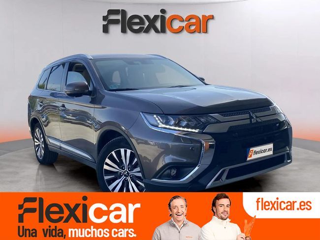 MITSUBISHI Outlander (200 MPI Kaiteki CVT 2WD 7 Plazas) en Madrid