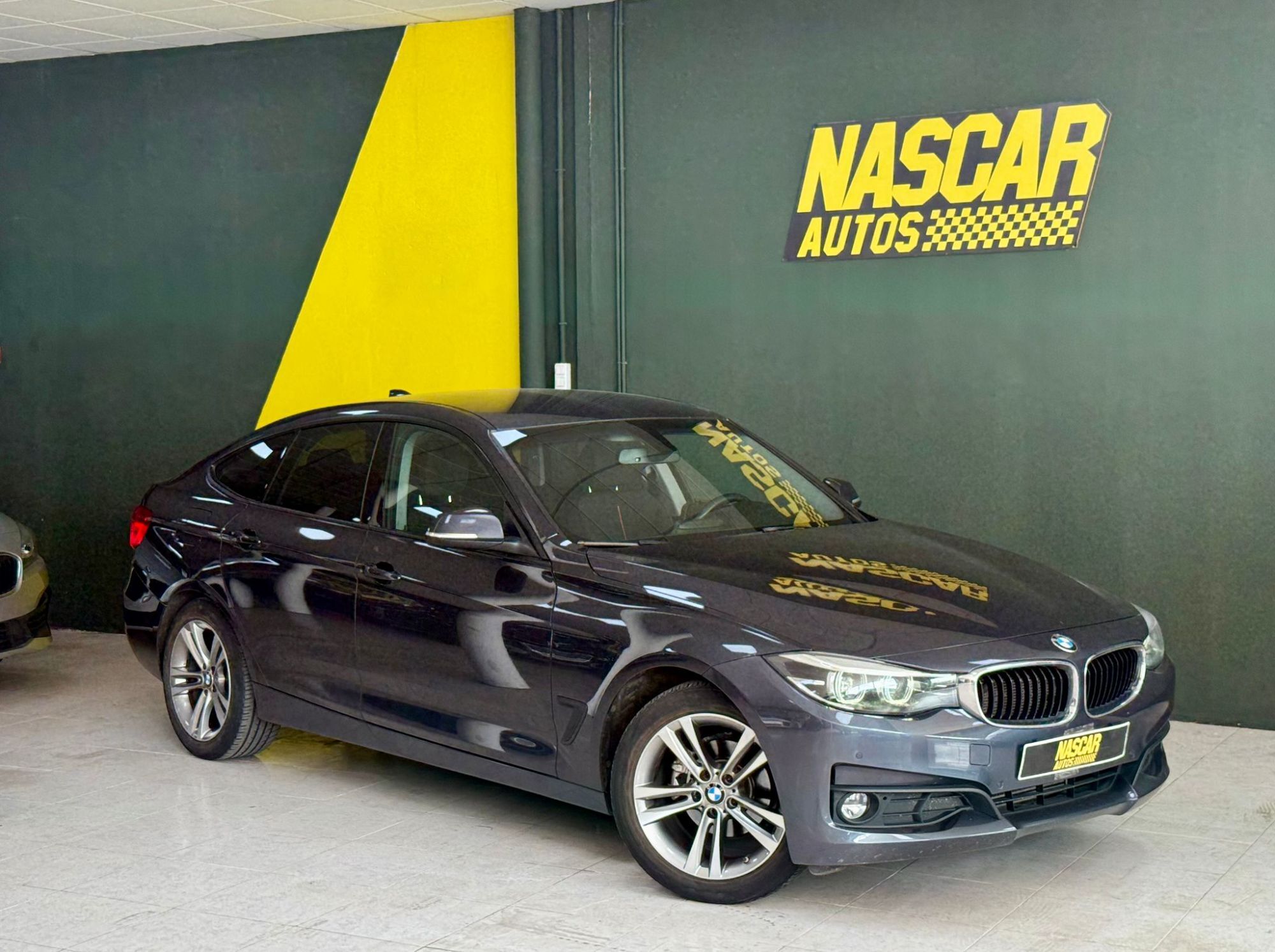 BMW Serie 3 (318d Gran Turismo) en Valencia