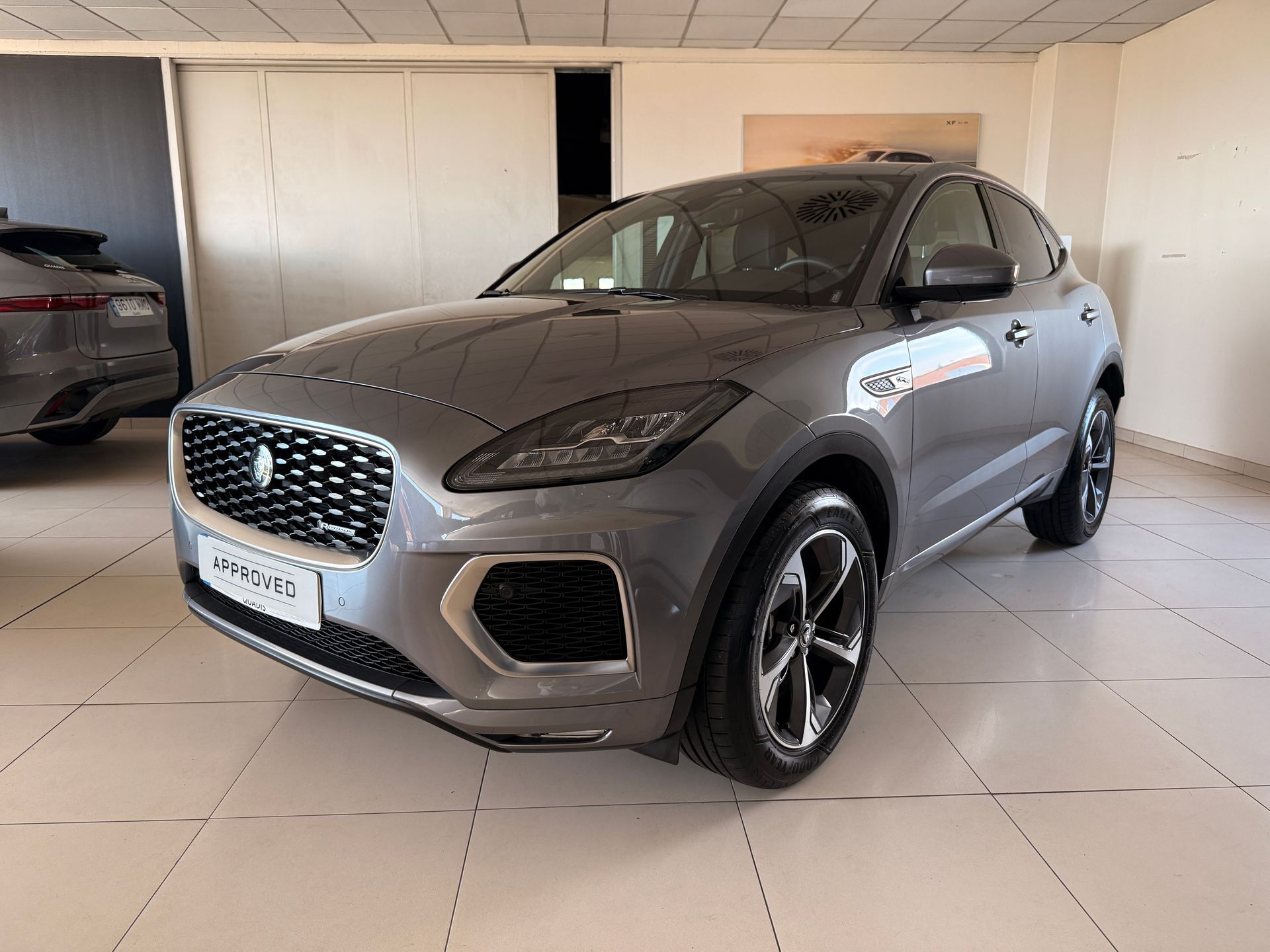 JAGUAR E-Pace (2.0D I4 MHEV R-Dynamic S AWD Auto 120 kW (163 CV)) en Barcel