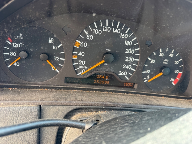 Foto del MERCEDES Clase E E 320