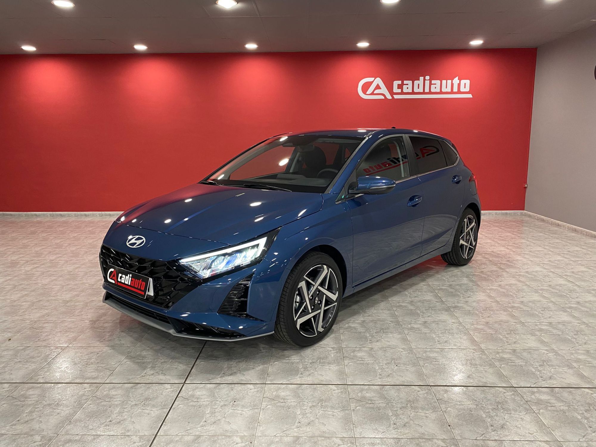 HYUNDAI i20 (1.0 TGDI Tecno 48V 100) en Barcelona