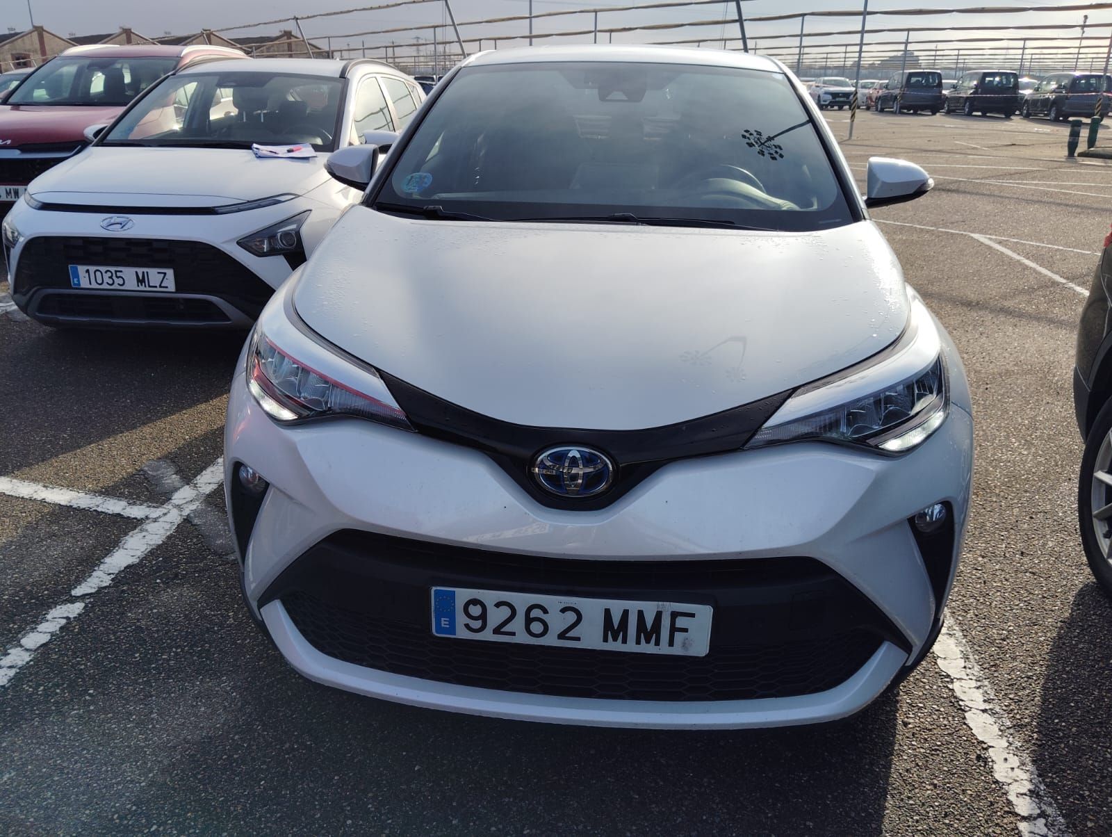 Foto del TOYOTA C-HR 180H Advance