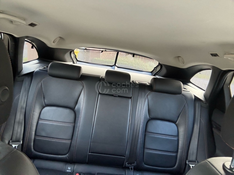 Foto del JAGUAR F-Pace 2.0i4D Prestige Aut. AWD 180