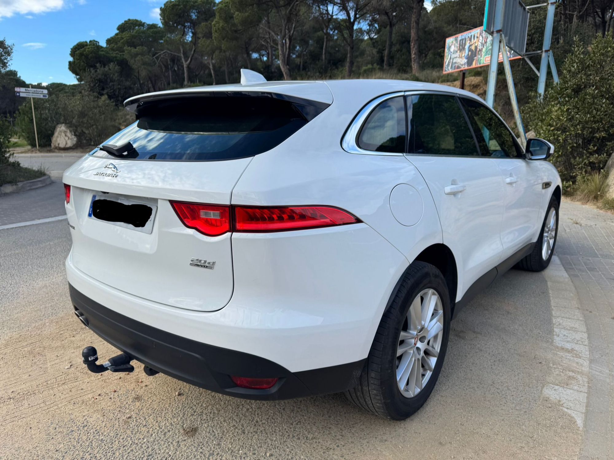 Foto del JAGUAR F-Pace 2.0i4D Prestige Aut. AWD 180