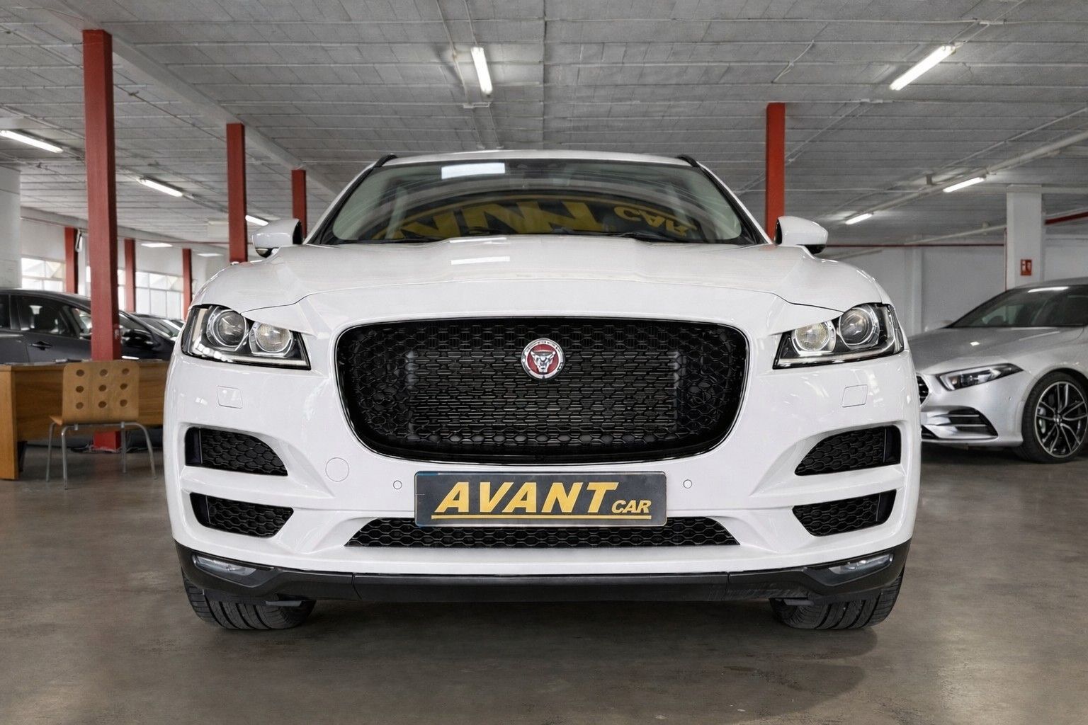 Foto del JAGUAR F-Pace 2.0i4D Prestige Aut. AWD 180