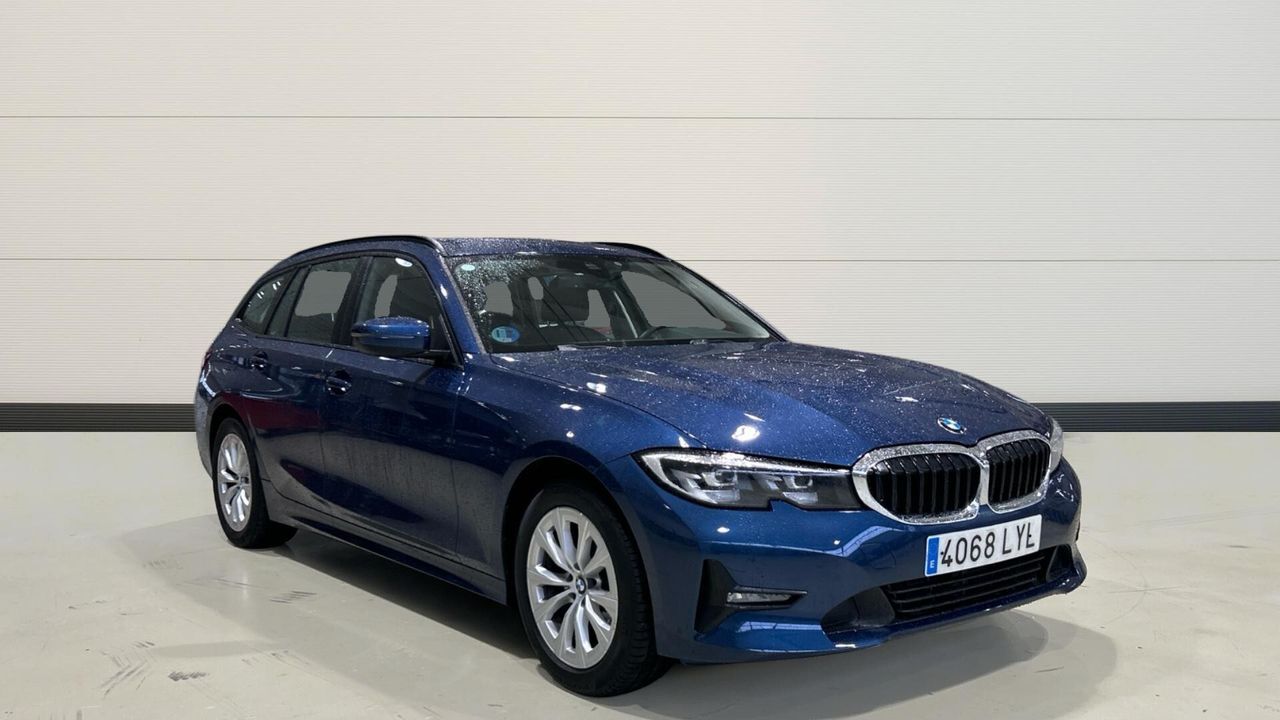 BMW Serie 3 (2.0 318DA HYBRID TOURING AUTO 150 5P) en Madrid
