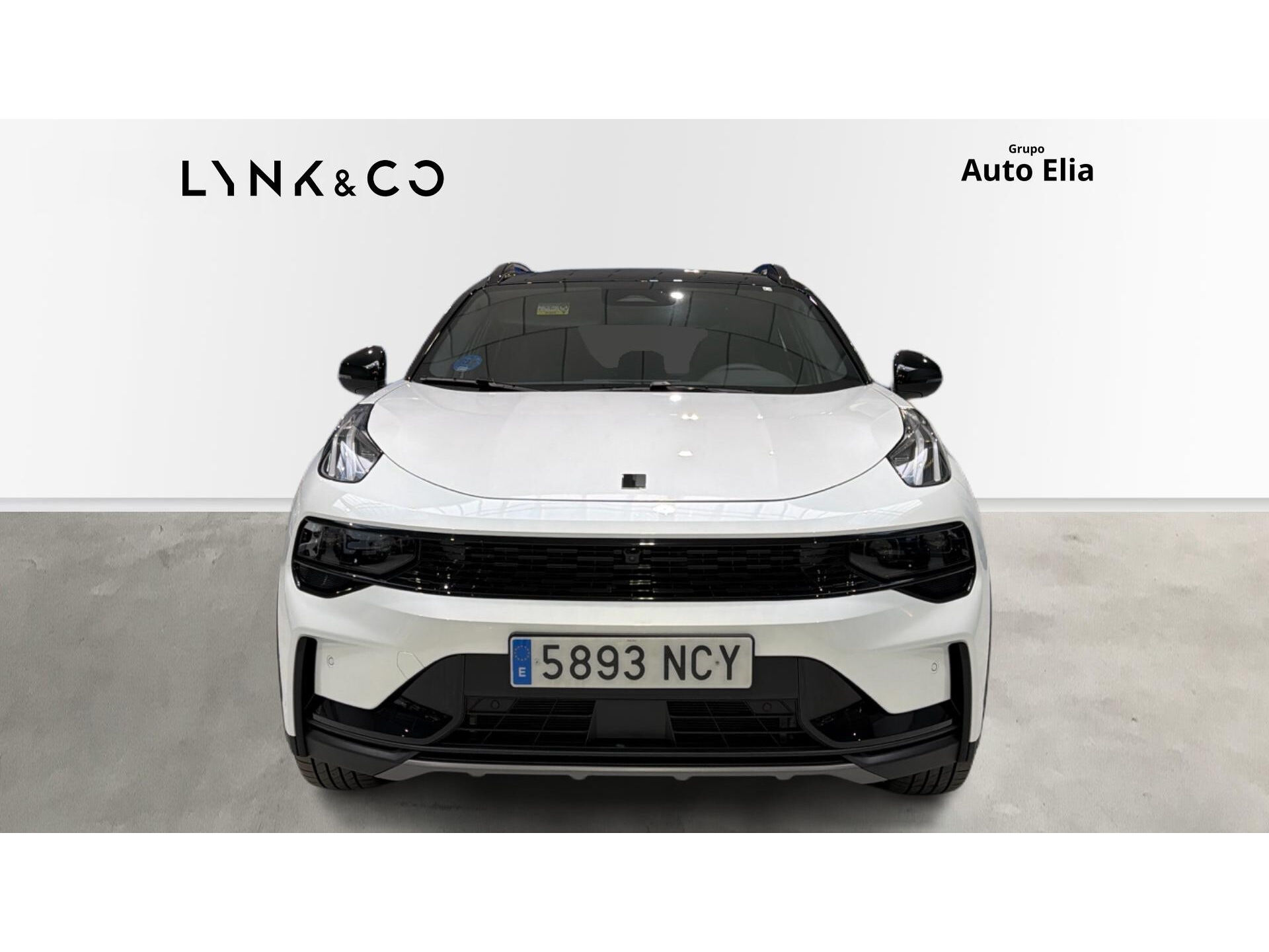 Imagen 3 de LYNK & CO 01