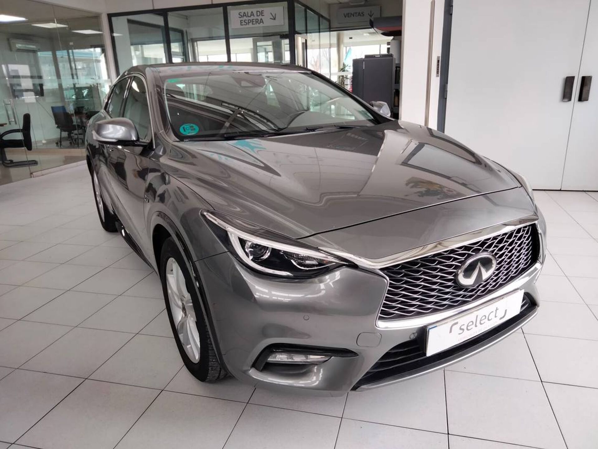 Imagen 3 de INFINITI Q30