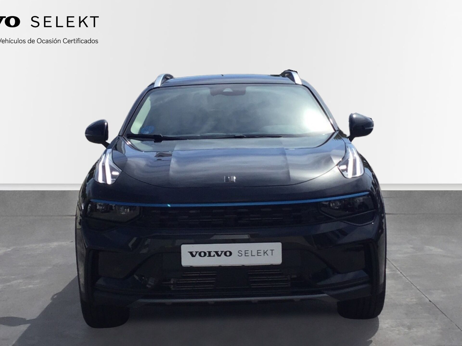 Imagen 3 de LYNK & CO 01