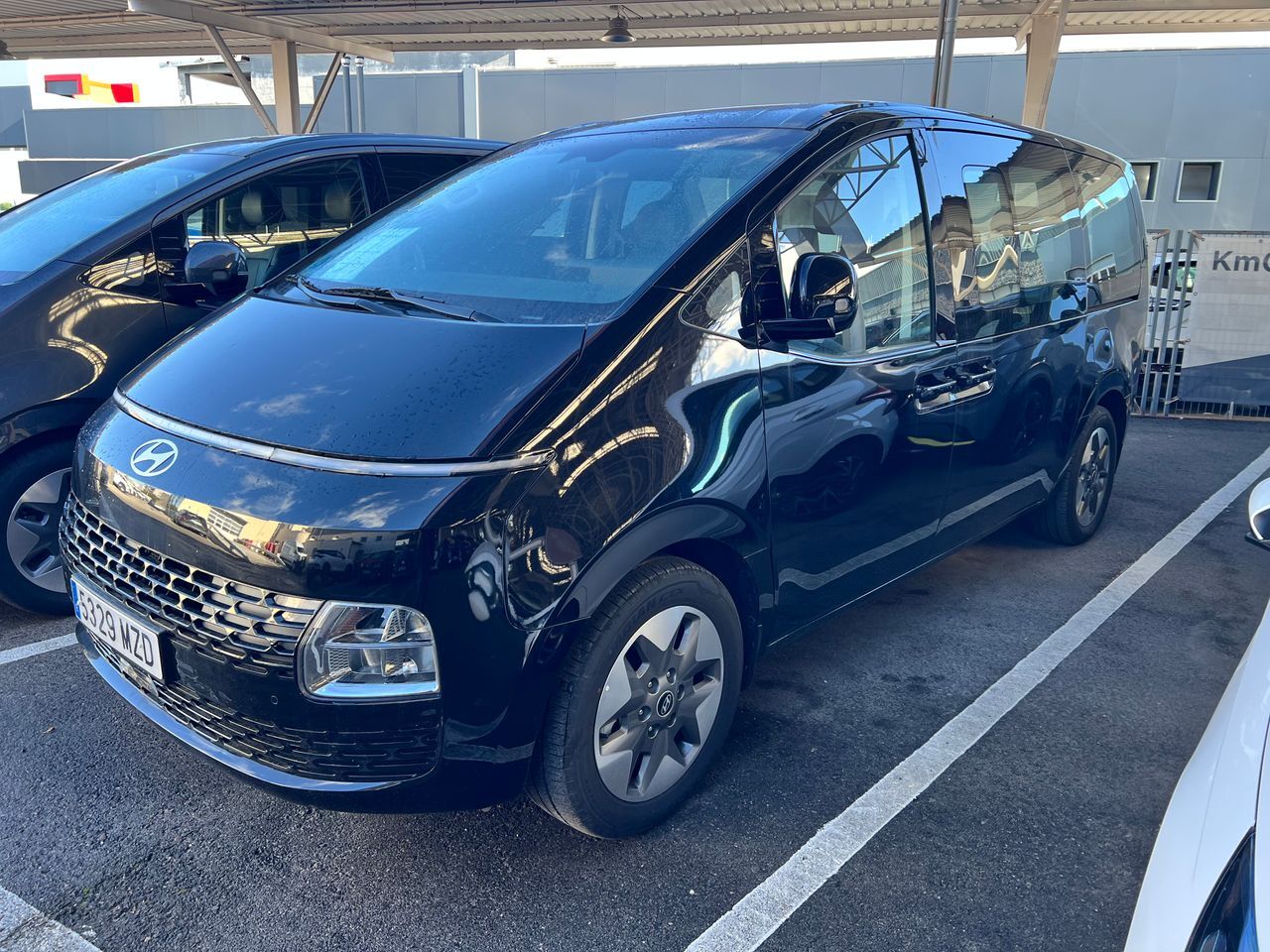 HYUNDAI Staria (9S HEV 1.6 TGDI 225CV 6AT STYLE) en Madrid