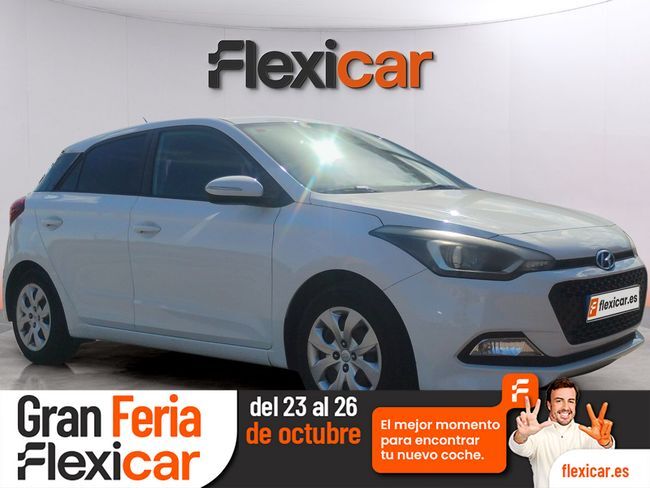 HYUNDAI i20 (1.2 MPI Essence) en Cáceres