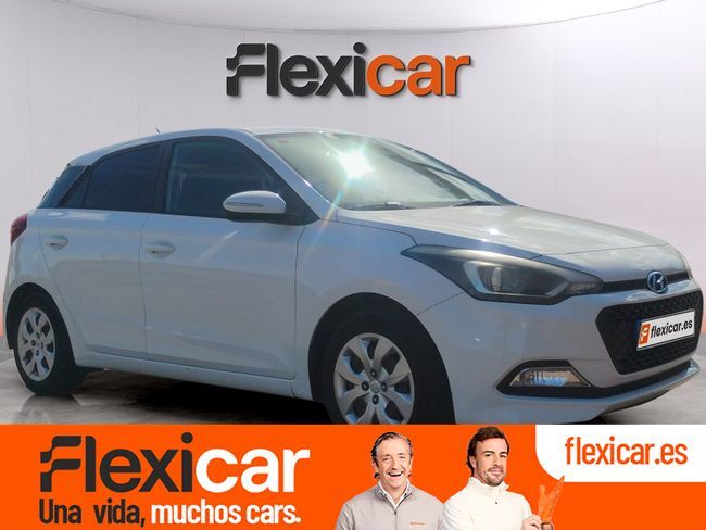 HYUNDAI i20 (1.2 MPI Essence) en Cáceres