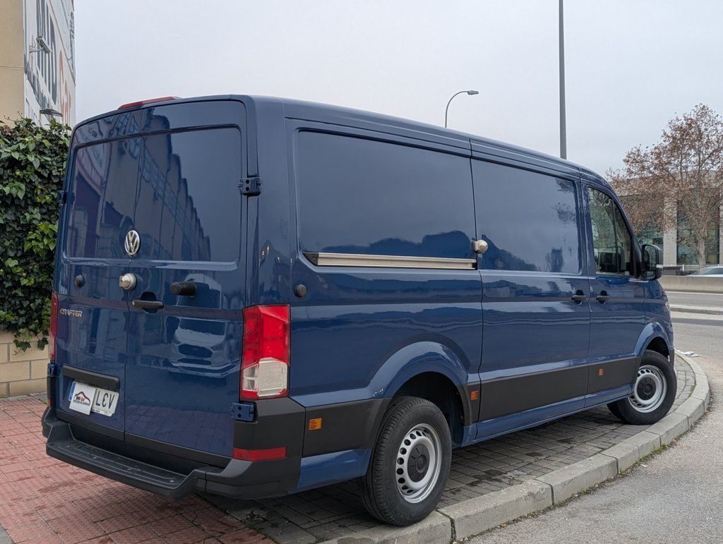 Foto del VOLKSWAGEN Crafter Furgón 2.0TDI SCR 4M 30 BM L3H2 103kW