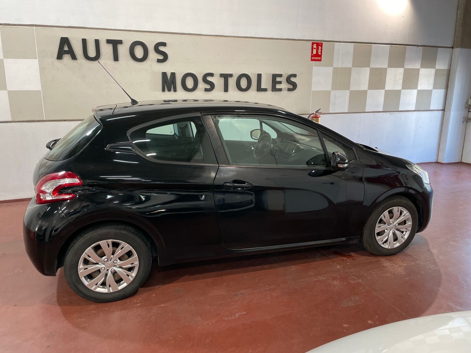 Imagen de PEUGEOT 208