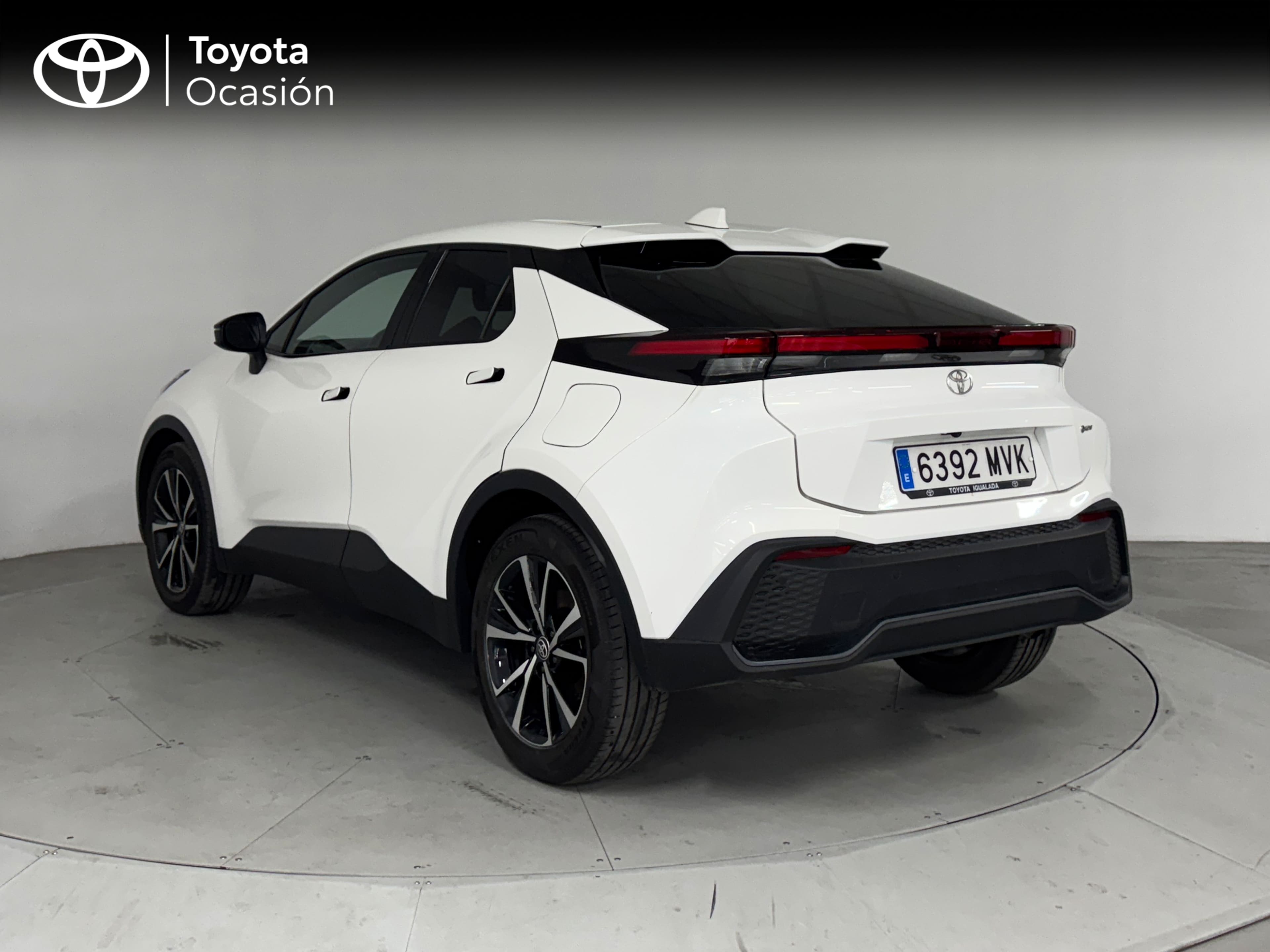 Foto del TOYOTA C-HR 140H Advance