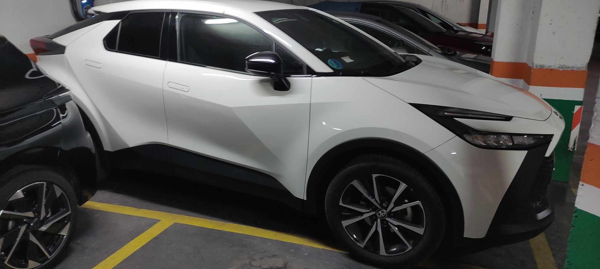 Foto del TOYOTA C-HR 200H Advance
