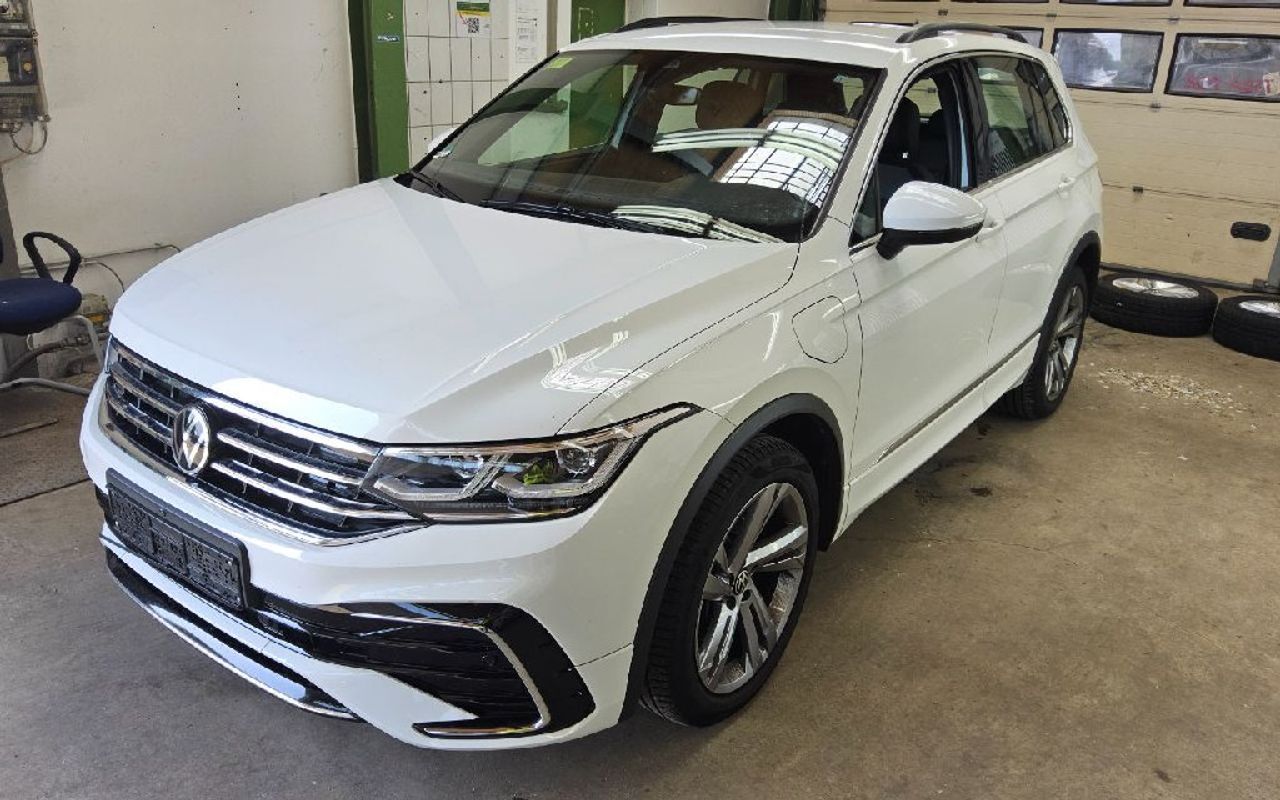 VOLKSWAGEN Tiguan (R-Line 1.4 TSI eHybrid 180kW (245CV) DSG) en Madrid
