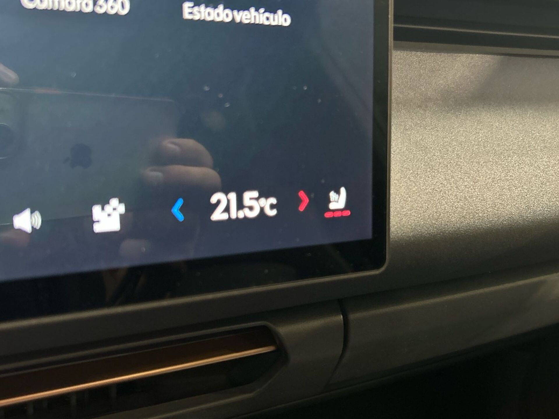 Imagen 3 de LYNK & CO 08