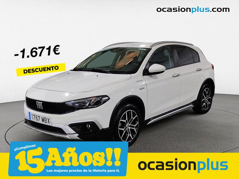 FIAT Tipo (1.5 Hybrid Cross DCT 97 kW (130 CV)) en Madrid