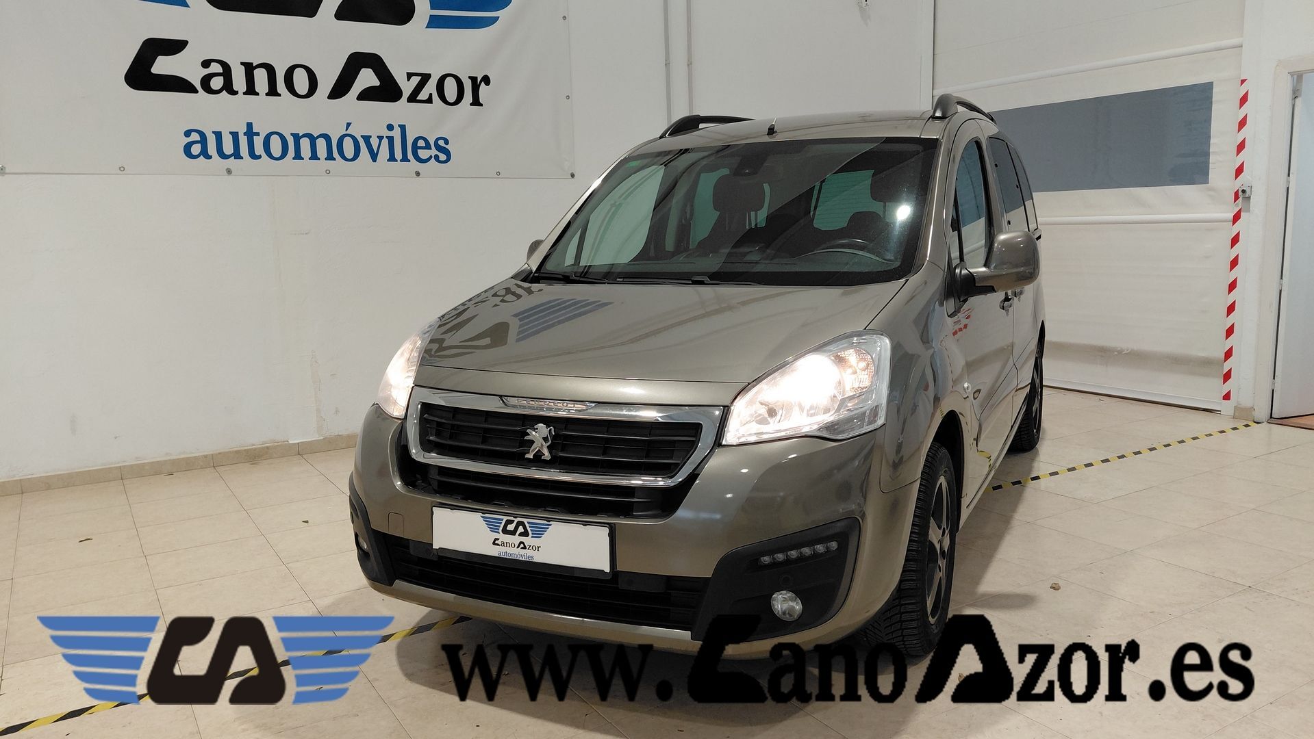 PEUGEOT Partner (Tepee 1.6BlueHDI Outdoor 100) en Almería