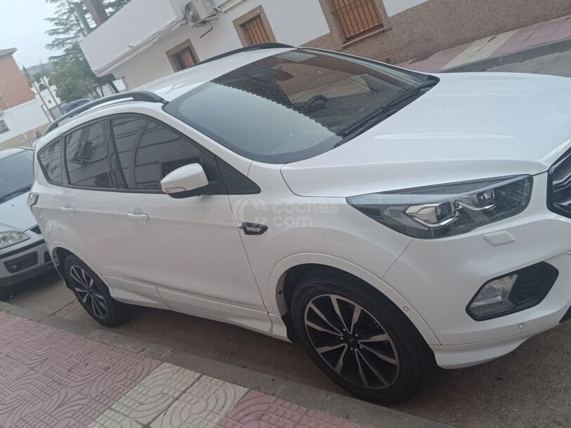 Foto del FORD Kuga 1.5 EcoB. Auto S&S ST-Line 4x2 150