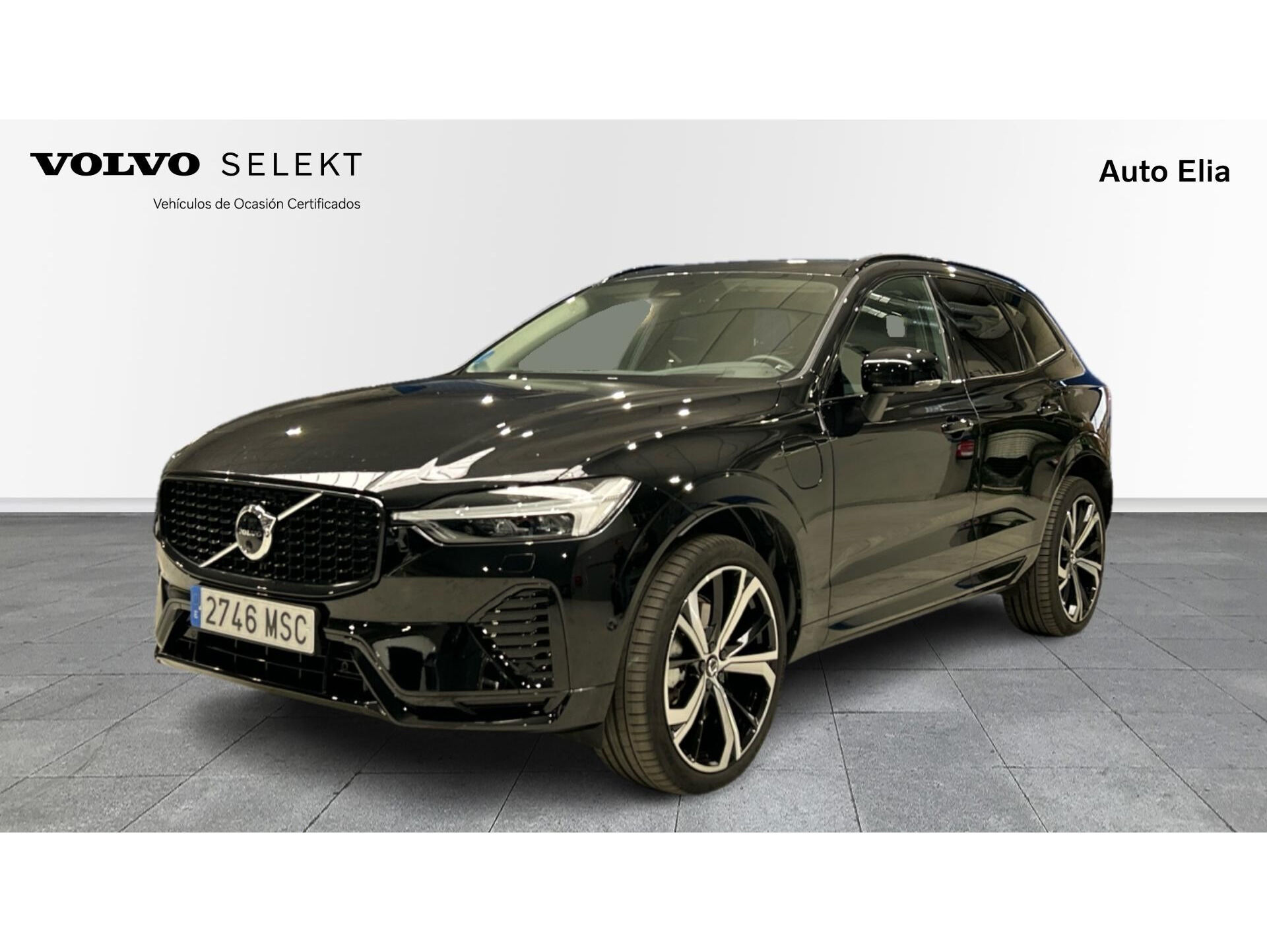 VOLVO XC60 (B4 G Ultimate Dark Auto 145 kW (197 CV)) en Madrid
