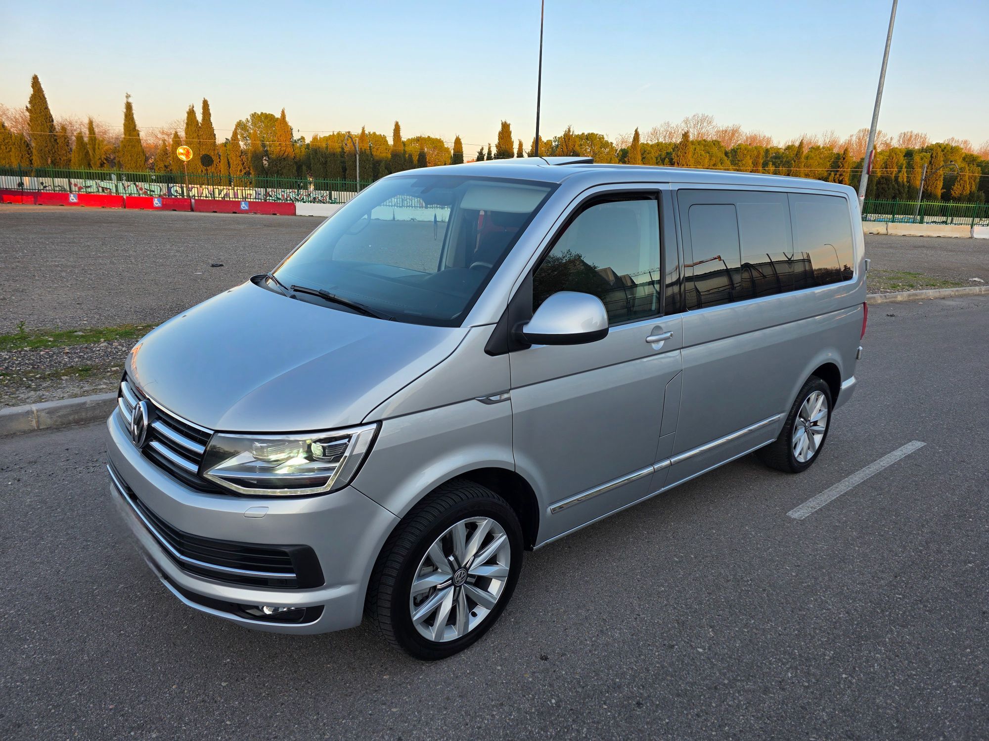 Foto del VOLKSWAGEN Caravelle 2.0TDI BMT Premium DSG 150kW