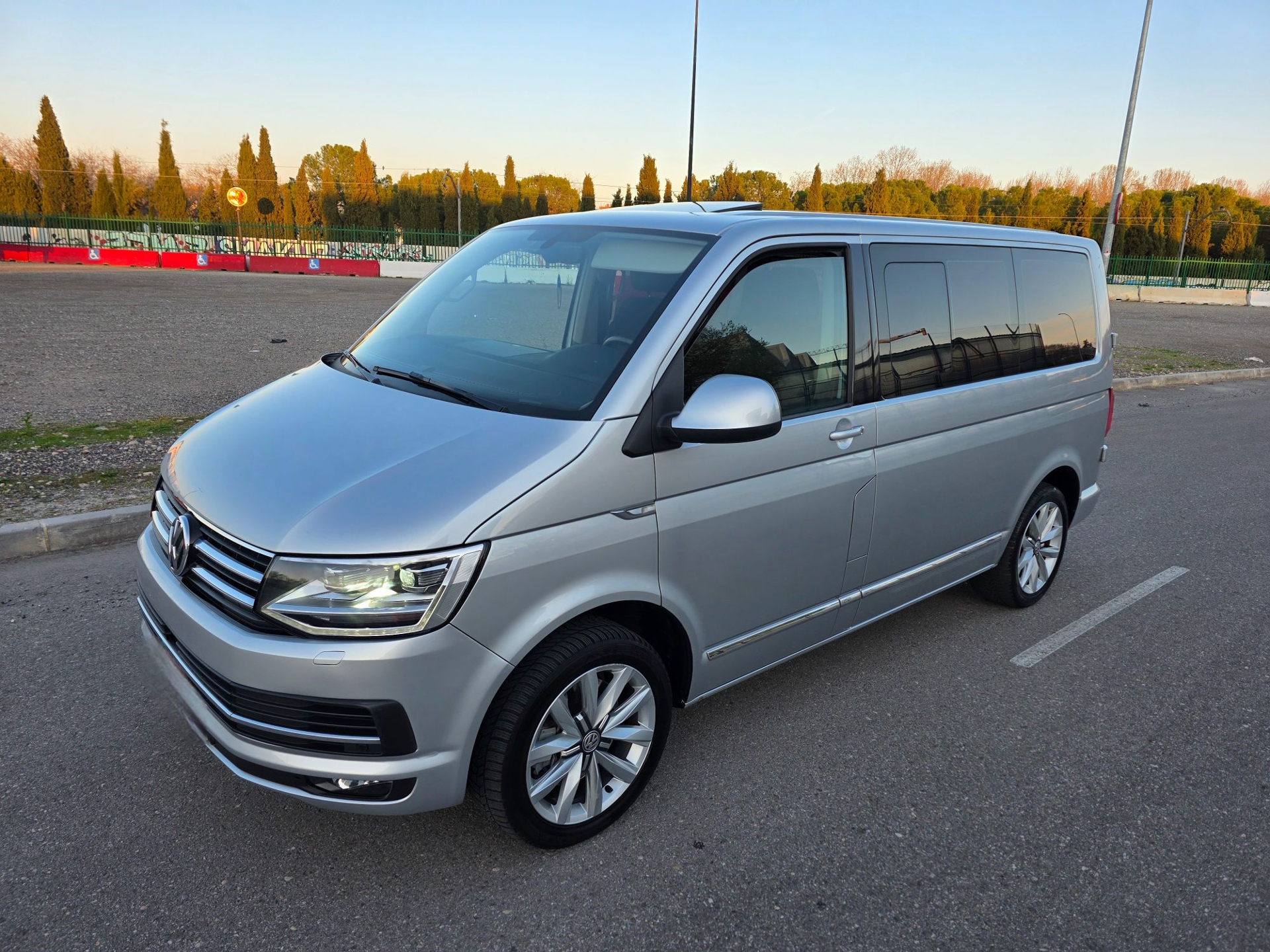 Imagen de VOLKSWAGEN Caravelle