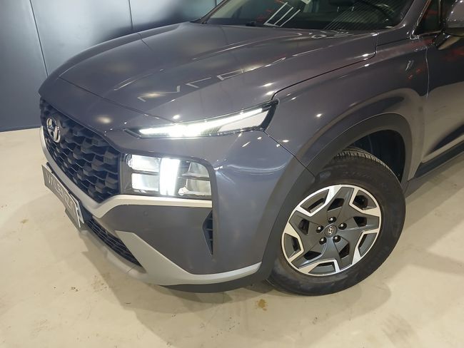 Foto del HYUNDAI Santa Fe 1.6TGDI HEV Klass 7pl 2WD 6AT