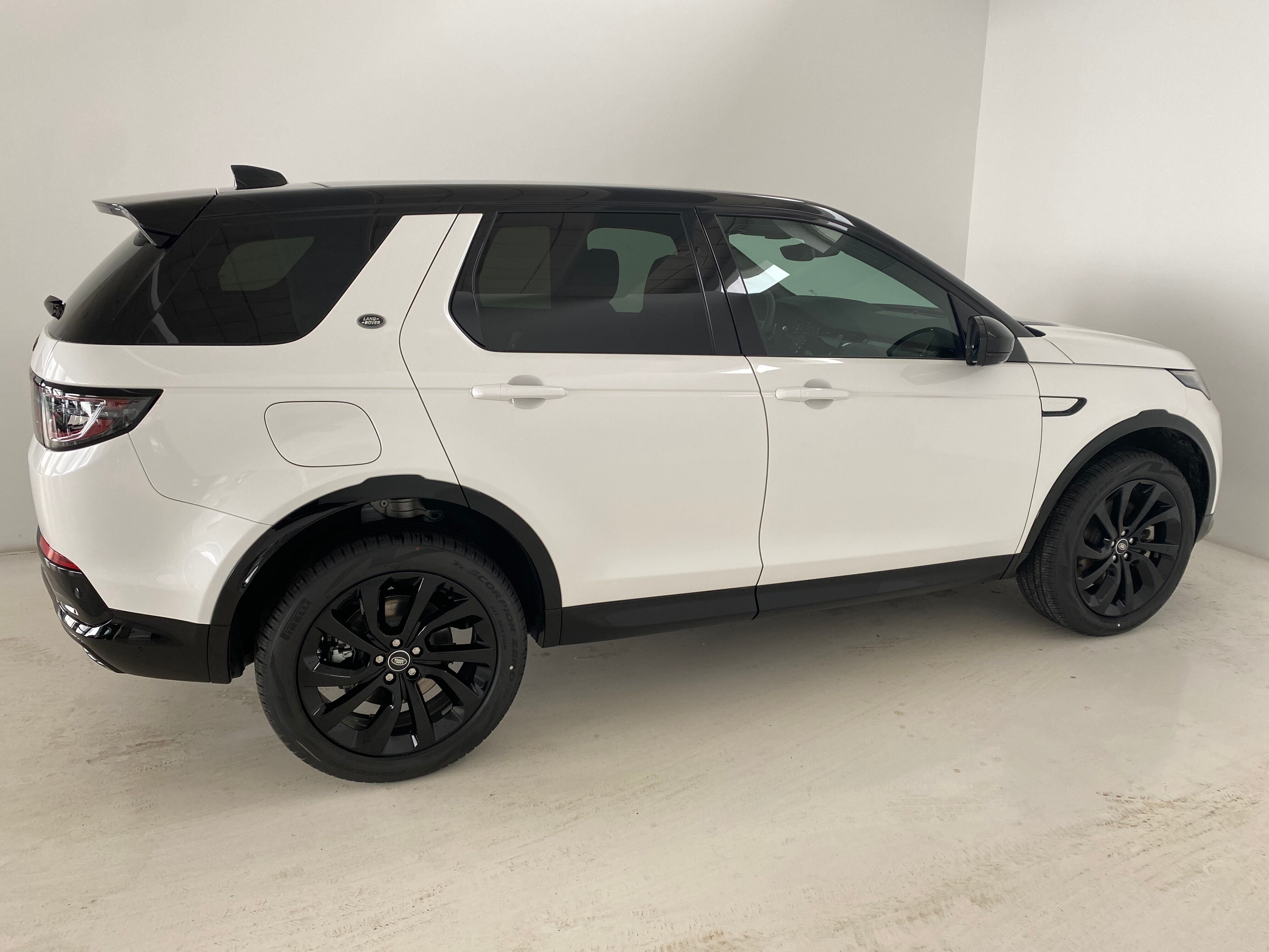 Foto del LAND ROVER Discovery Sport 2.0D TD4 MHEV Dynamic SE AWD Auto 204