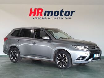 Imagen de MITSUBISHI Outlander PHEV Kaiteki 4WD