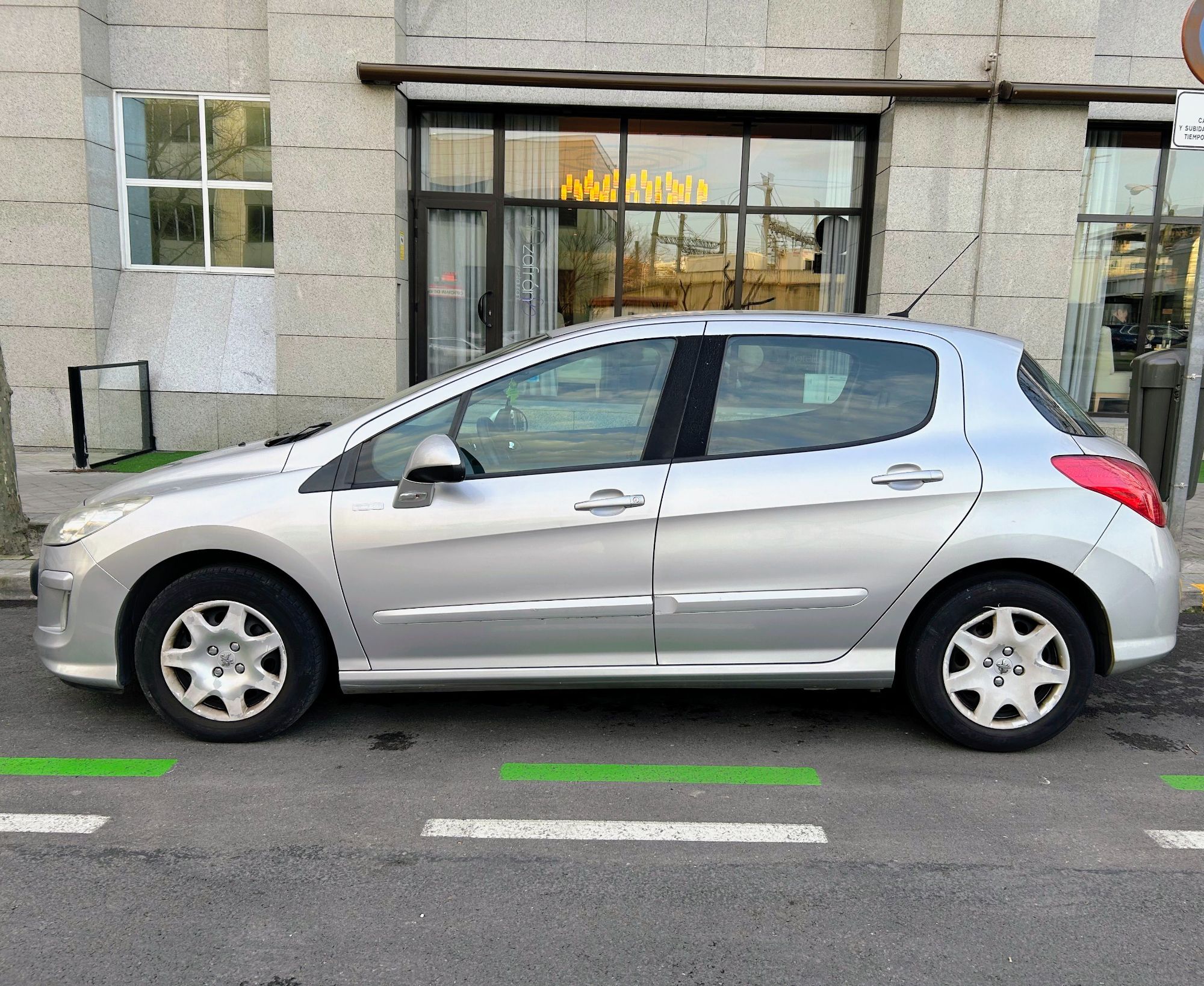 Foto del PEUGEOT 308 1.6HDI FAP Confort 5 vel.