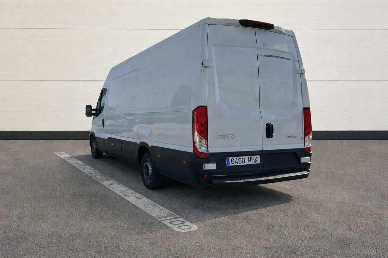 Foto del IVECO Daily Furgón 35C16 V 4100 H2 16.0 156