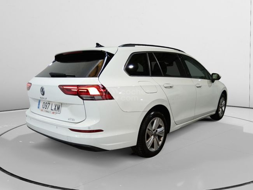 Foto del VOLKSWAGEN Golf 1.0 eTSI Life DSG 81kW