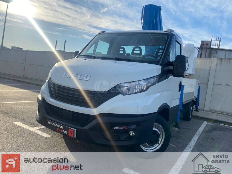 Foto del IVECO Daily Chasis Cabina 35C14 3750 136