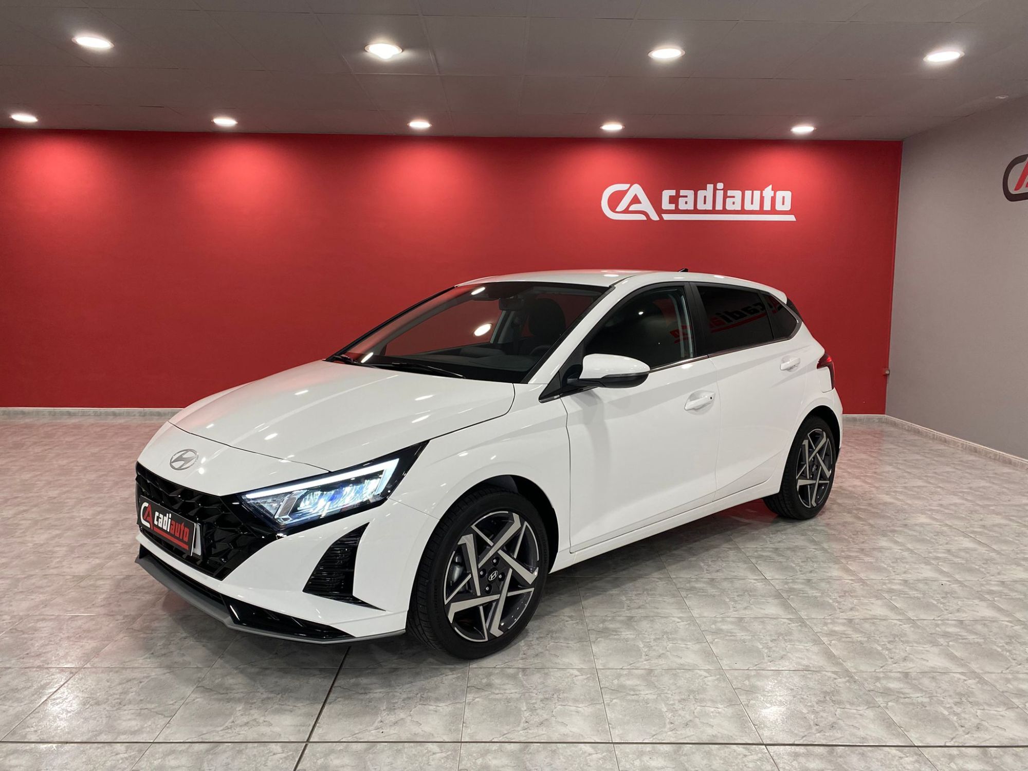 HYUNDAI i20 (1.0 TGDI Tecno 48V 100) en Barcelona