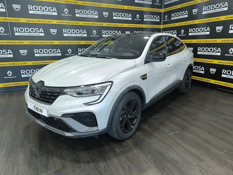 Foto del RENAULT Arkana 1.6 E-Tech Engineered Fast Track 105kW