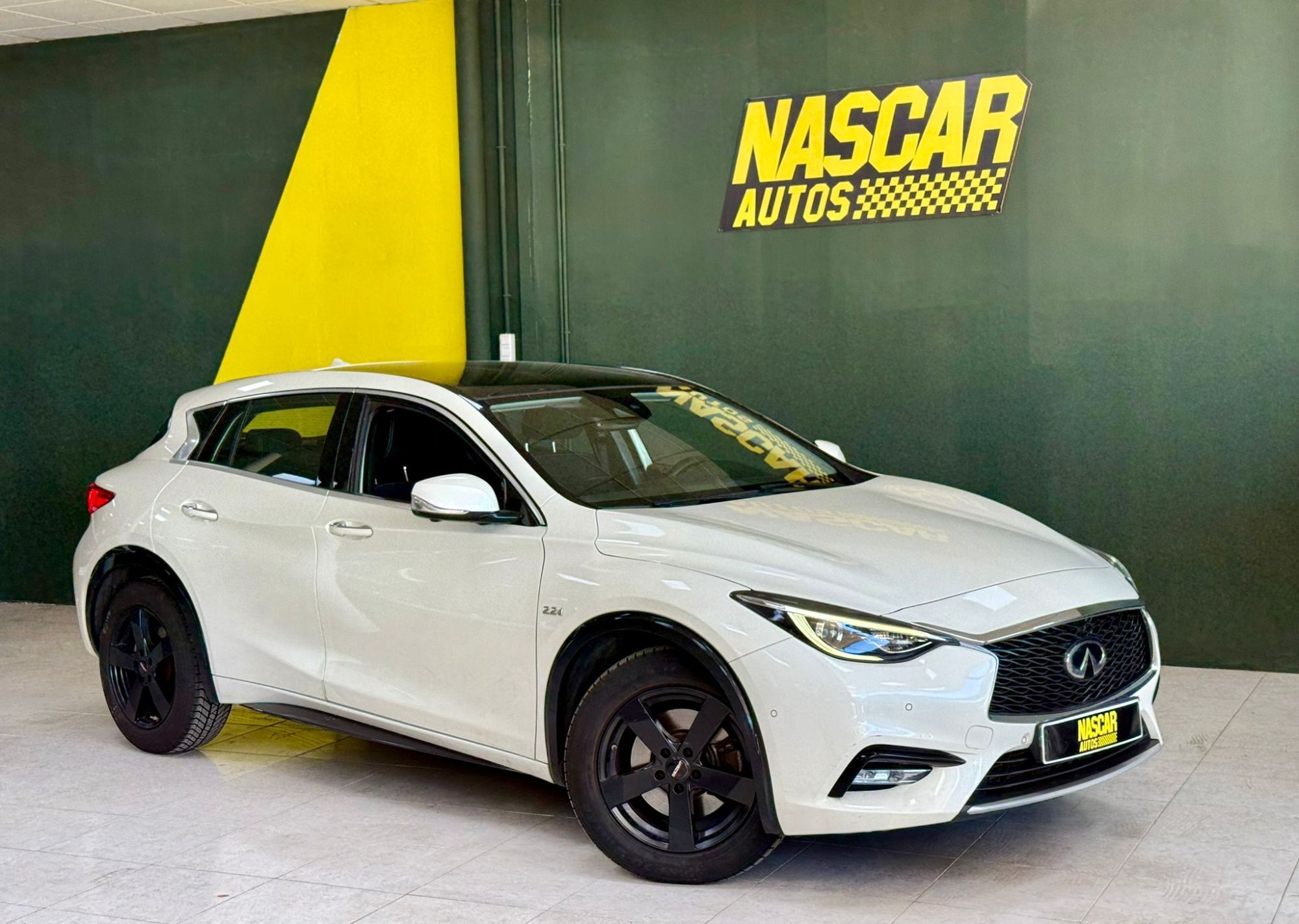 INFINITI Q30 (1.5d Premium 7DCT) en Valencia