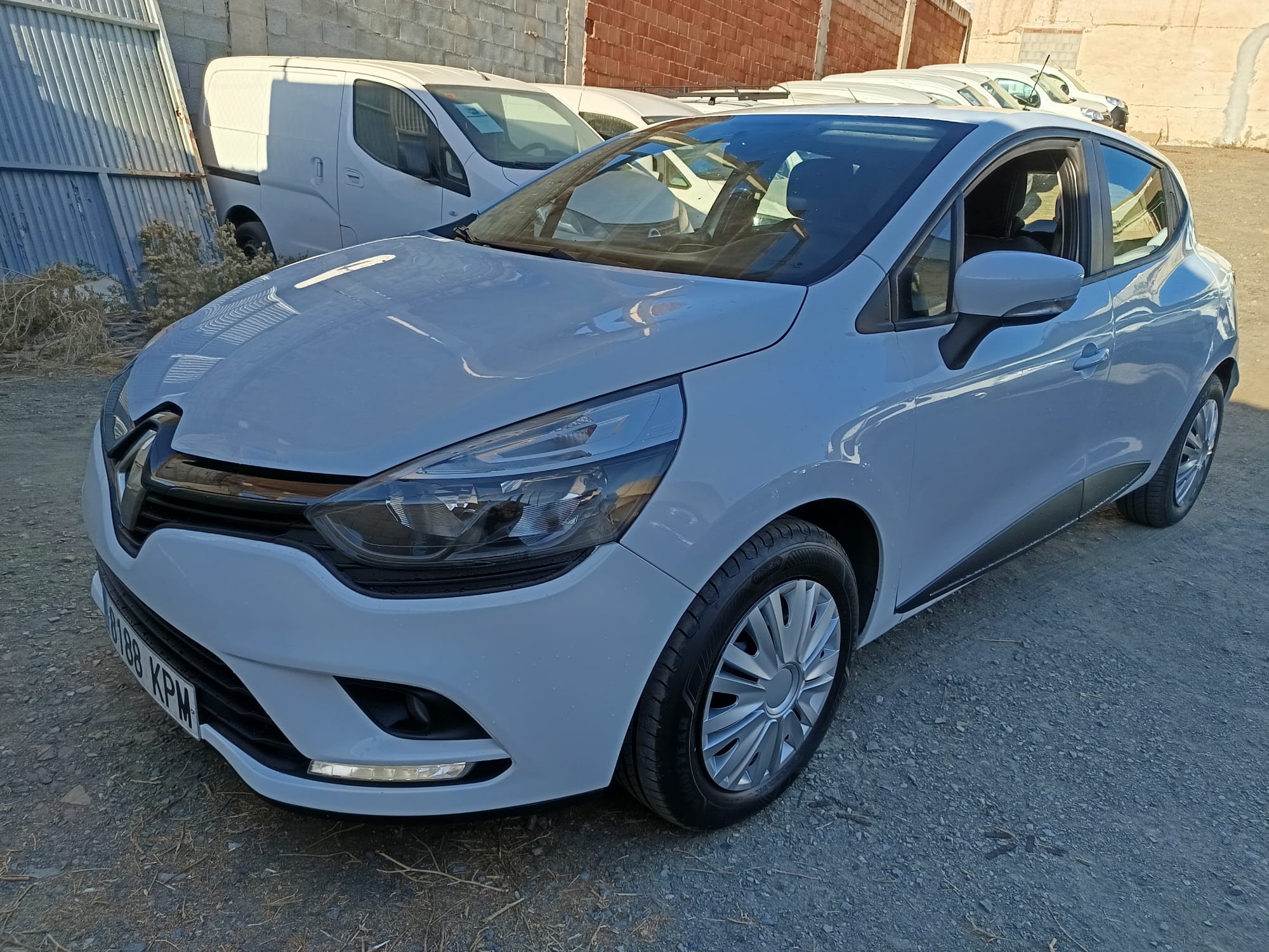 RENAULT Clio (TCe Energy GLP Business 66kW) en Málaga