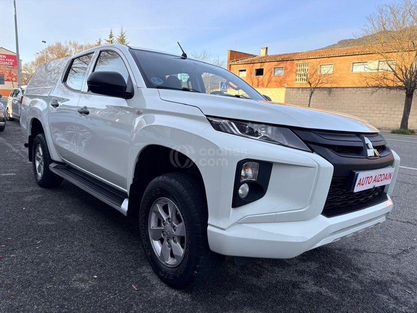 Foto del MITSUBISHI L200 2.2DI-D Doble Cabina M-PRO