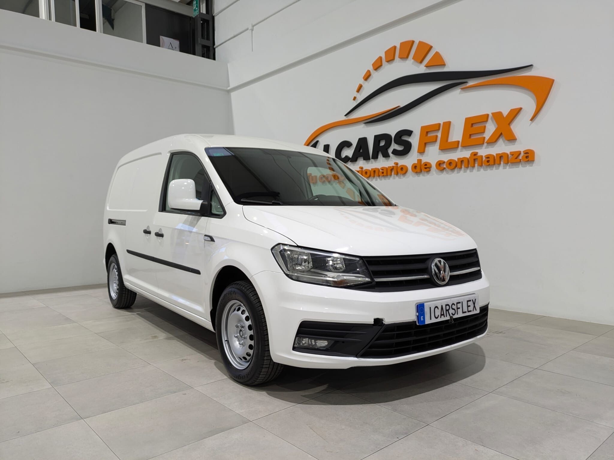 VOLKSWAGEN Caddy (Profesional Maxi Furgón 2.0 TDI 75kW BMT) en Sevilla