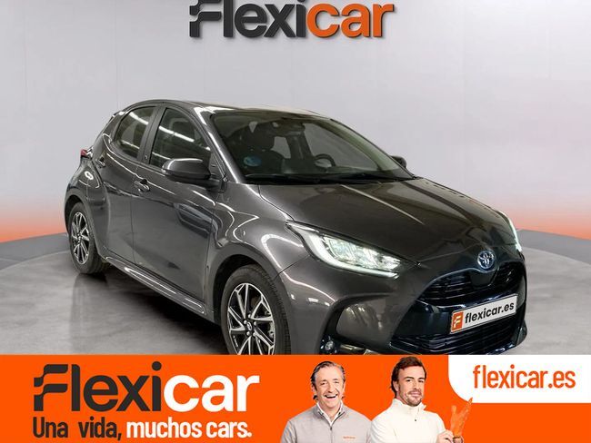 TOYOTA Yaris (1.5 120H Style Plus) en Sevilla
