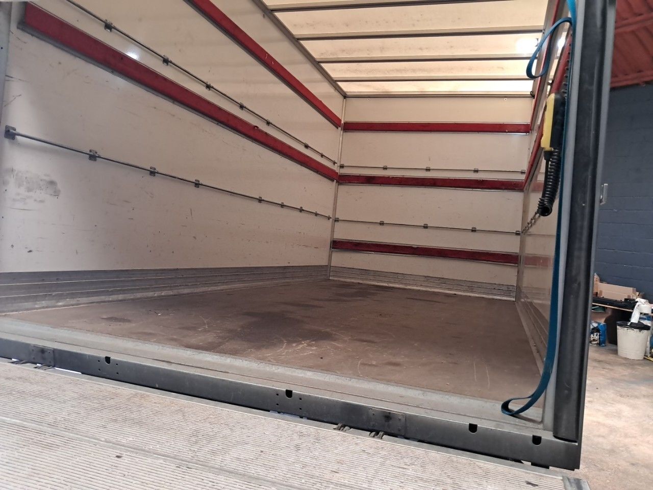 Foto del IVECO Daily Furgón 35C16 V 3520 H1 9.0 156