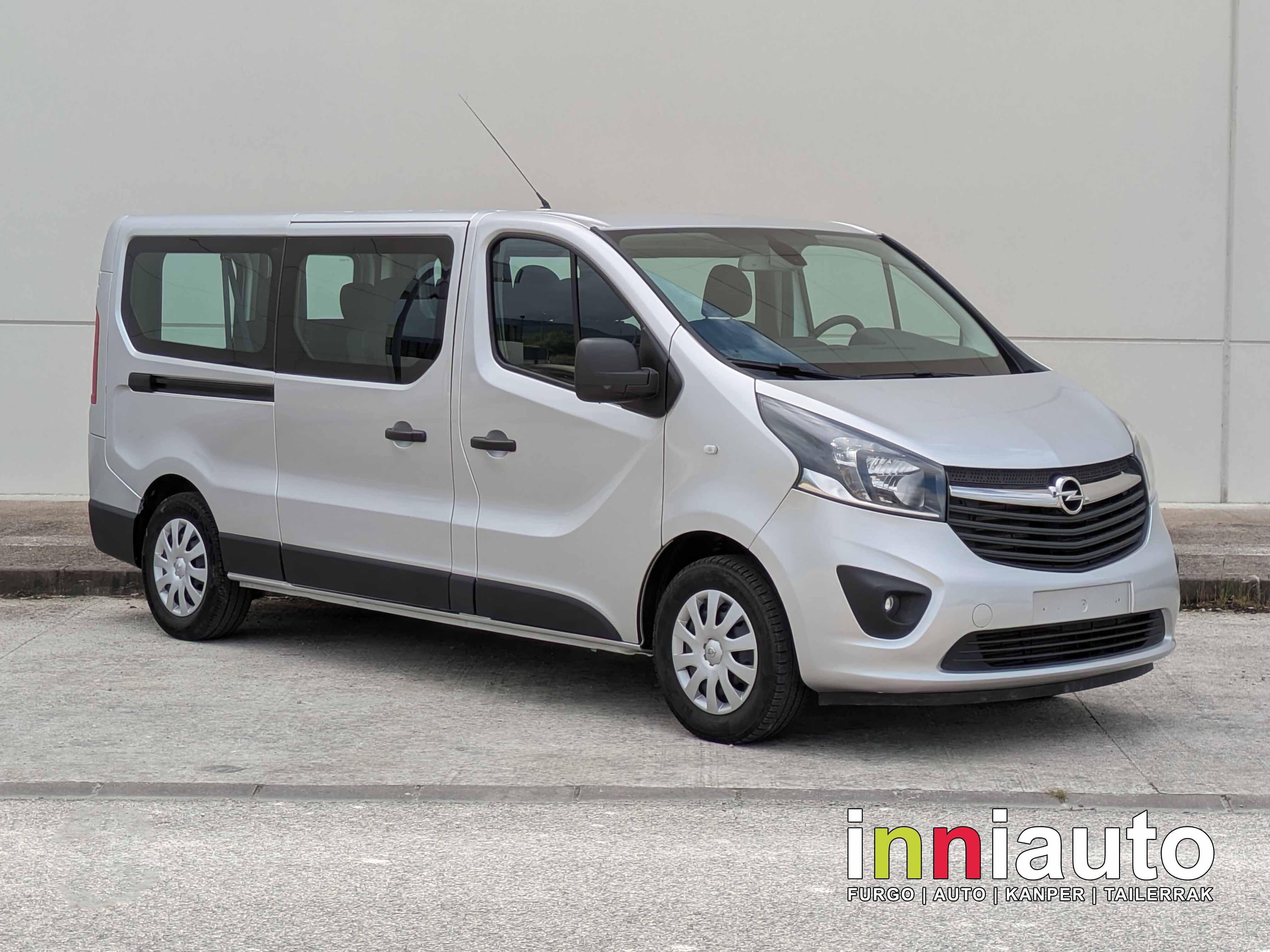 Foto del OPEL Vivaro Combi 9 1.6CDTi Biturbo S-S 29 L2 125