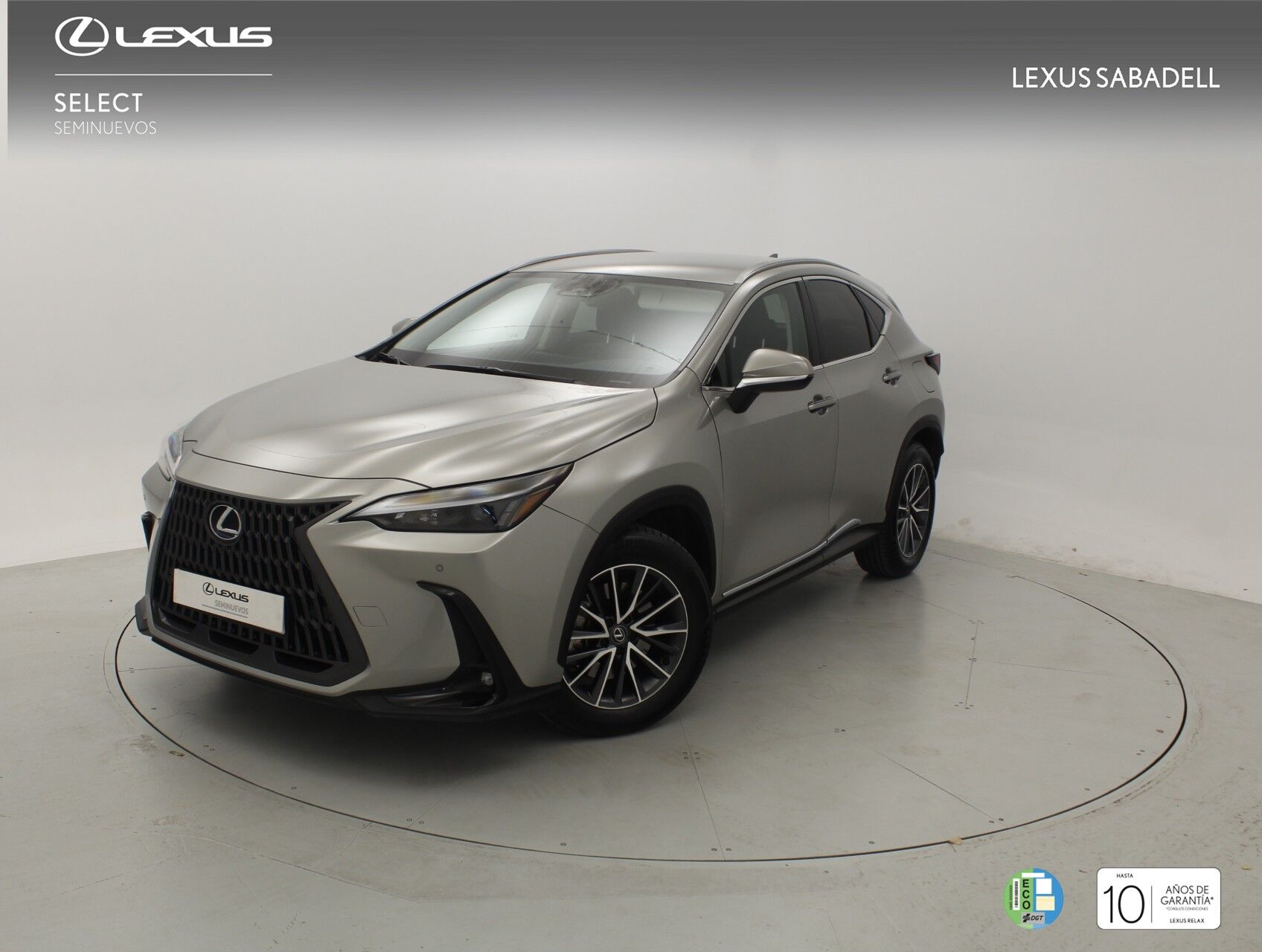 LEXUS NX (450H+ PREMIUM PLUS 2.5 PHEV 306 CV AUTO 5P 4WD) en Barcelona
